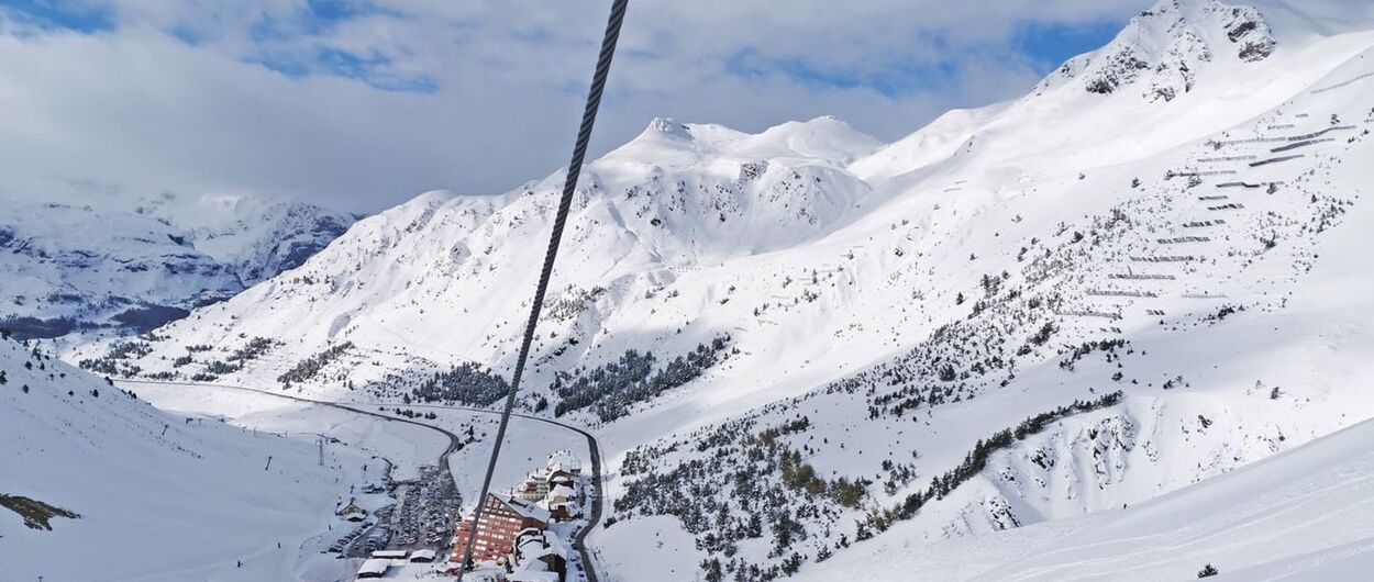 Telecabina Astún-Candanchú: Crónica de un Sueño Retrasado