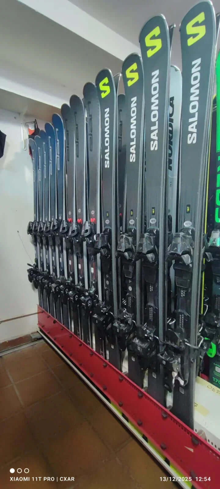 Alquiler Esquís Astún - Pirineo Aragonés - Esquí / Principiante / Esquís -CaranvaSports - temporada 2026