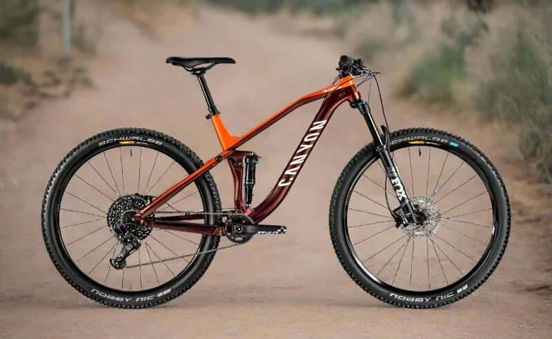 Alquiler Bicis Carretera de Carbono en Barcelona - Carretera / Bianchi Infinito XE -CaranvaSports - temporada 2026