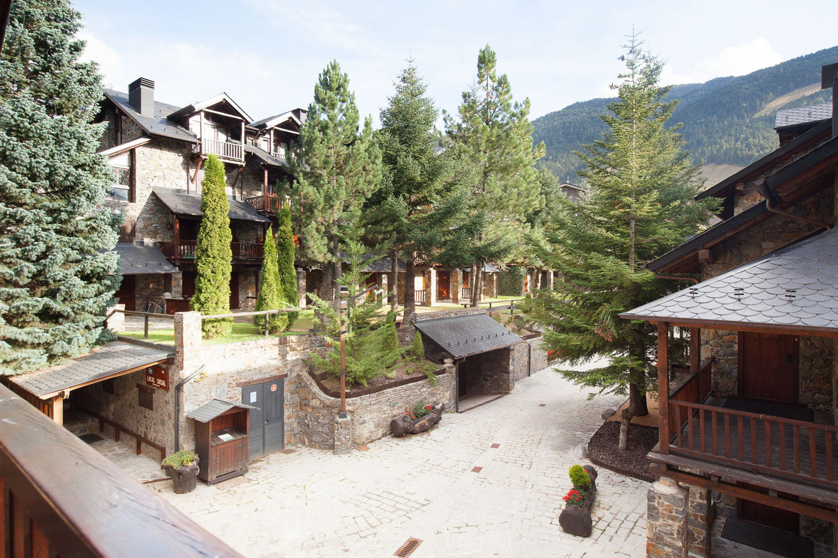 Tarter Mountain Suites